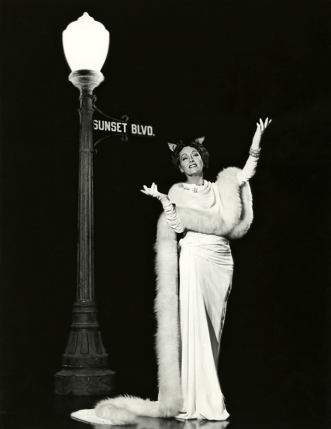 Gloria Swanson in -1950-Sunset Boulevard